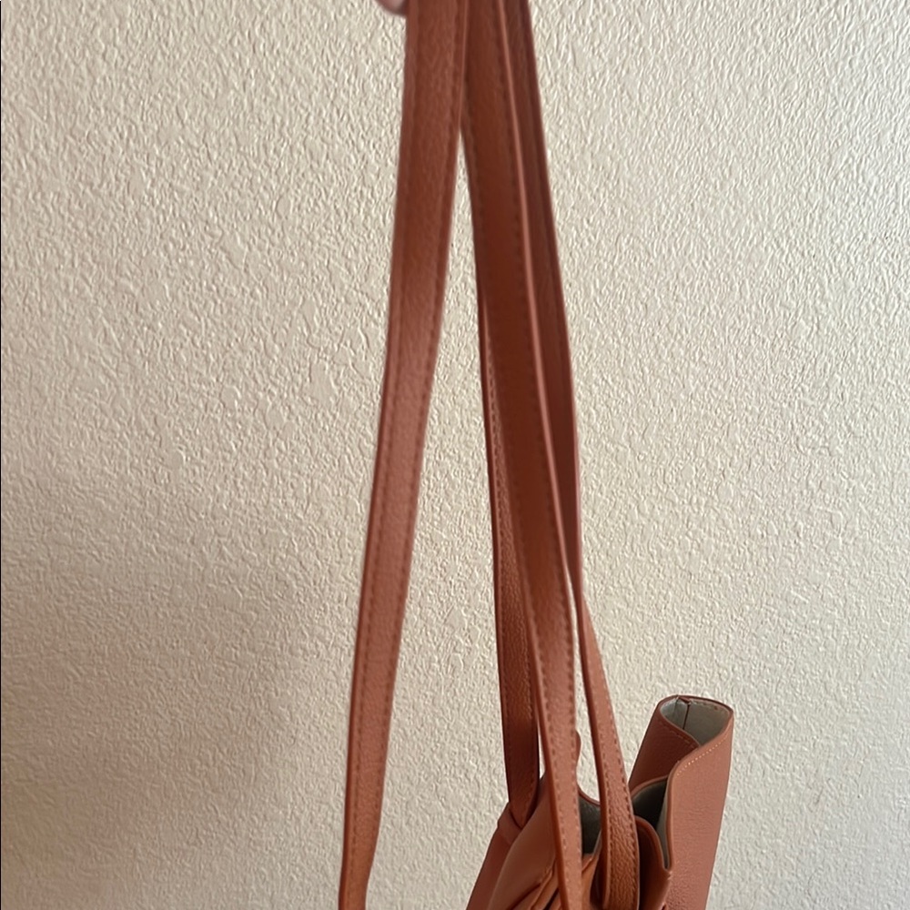 Yuzefi Brown Leather Tote Bag Mochi - Picture 12 of 15